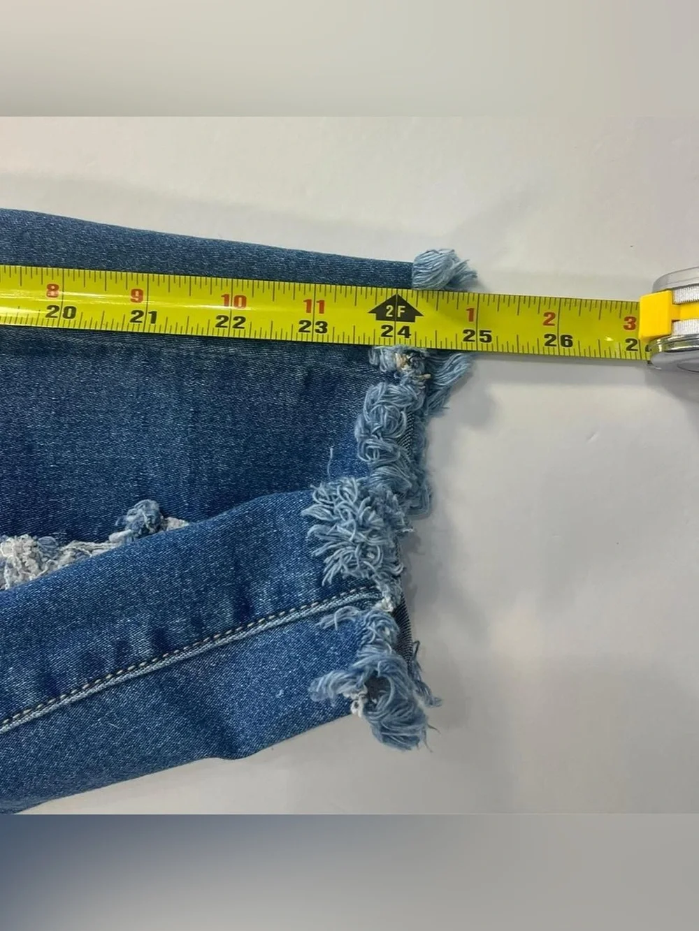 Fashion Nova Ripped Denim Capri Shorts Women’s Size 15 Distressed Long Jorts